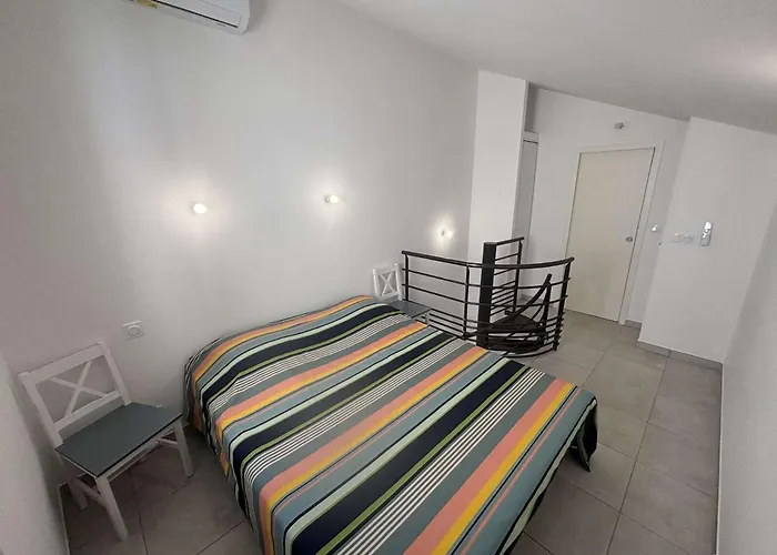 Maisonnette 3 Personnes - La Nouvelle Pn000-005 *